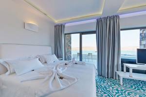 Royal Marmin Bay Boutique in Heraklion