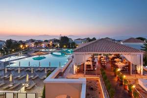 Neptune Hotels Resort in Kos, Pool Blick