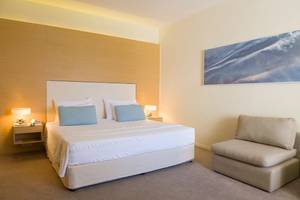 Capo Bay Hotel in Protaras