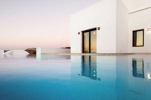 Ambassador Aegean Luxury Hotel & Suites in Santorin