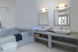 Ambassador Aegean Luxury Hotel & Suites in Santorin