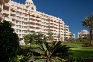 Kempinski Hotel Residences Palm Jumeirah in Dubai