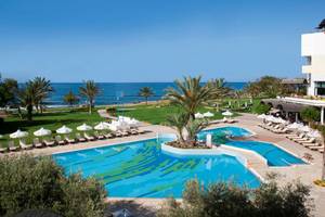 Constantinou Bros Athena Royal Beach Hotel in Paphos