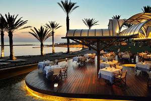 Pioneer Beach Hotel in Paphos