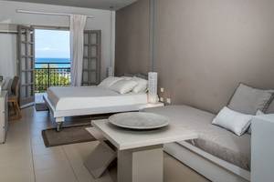 The Bay Hotel & Suites in Zakynthos