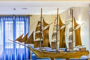 Modell eines Schiffes im Foyer des Del Mar - Barcelona Hotels