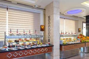 Buffet-Tisch im Hotel Pickalbatros Aqua Blu Resort - Sharm