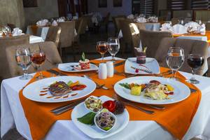 Gedeckter Tisch im Restaurant des Pickalbatros Aqua Blu Resort - Sharm