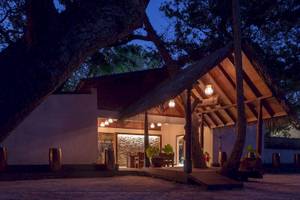 Malahini Kuda Bandos Resort in Malediven