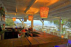 Bar im LABRANDA Kiotari Miraluna Resort mit Blick auf den Strand