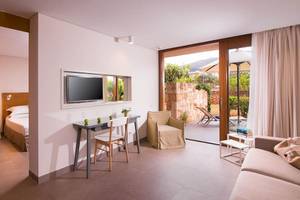 Kernos Beach Hotel & Bungalows in Heraklion