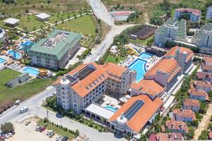 Side Aluna Hotel