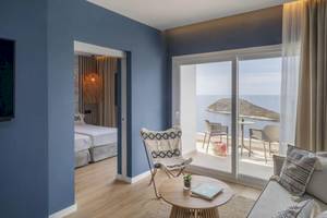 Florida Magaluf Hotelzimmer mit Meerblick, Balkon und moderner Einrichtung.