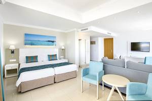 Doppelzimmer im Lido Park Hotel mit Blick auf das Meer.