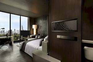 SO/ Bangkok Hotel