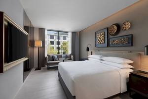 Four Points by Sheraton Phuket Patong Beach Resort