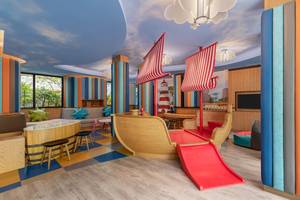 Four Points by Sheraton Phuket Patong Beach Resort