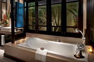 Bo Phut Resort & Spa in Koh Samui