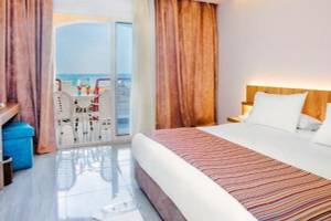 Titanic Beach Spa & Aqua Park in Hurghada