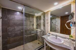 Titanic Resort & Aqua Park in Hurghada