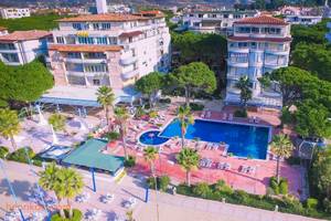 Fafa Beach Hotel in Albanien