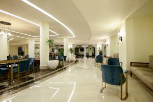 Amwaj Beach Club Hotel