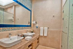 Rixos Premium Magawish Suites & Villas
