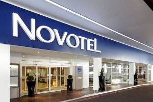 Novotel London West