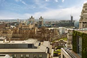 DoubleTree by Hilton Tower of London