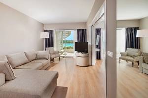 Hotel Mediterráneo in Sa Coma