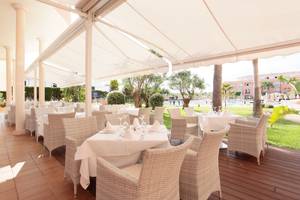 Grupotel Macarella Suites & Spa