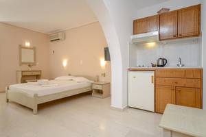 Proteas Hotel & Suites