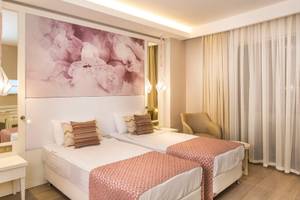 Diamond Premium Hotel & Spa - Side