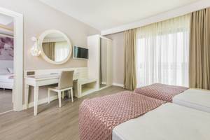 Diamond Premium Hotel & Spa - Side