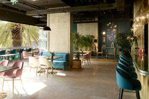 Skylark, Aluma Hotel & Resort in Athen