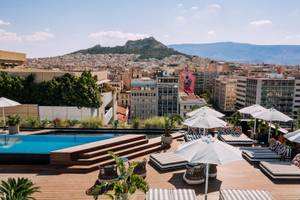 Skylark, Aluma Hotel & Resort in Athen