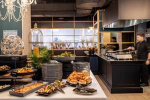 Skylark, Aluma Hotel & Resort in Athen