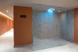 Emotionale Duschen im Dolce Athens Attica Riviera Hotel