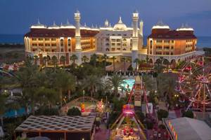 Royal Taj Mahal in Antalya, Aussenansicht des Hotels