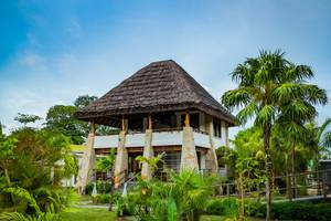 Les Lauriers Eco Hotel & Restaurant