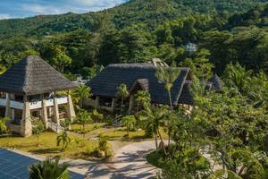 Les Lauriers Eco Hotel & Restaurant