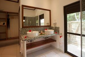 Les Lauriers Eco Hotel & Restaurant
